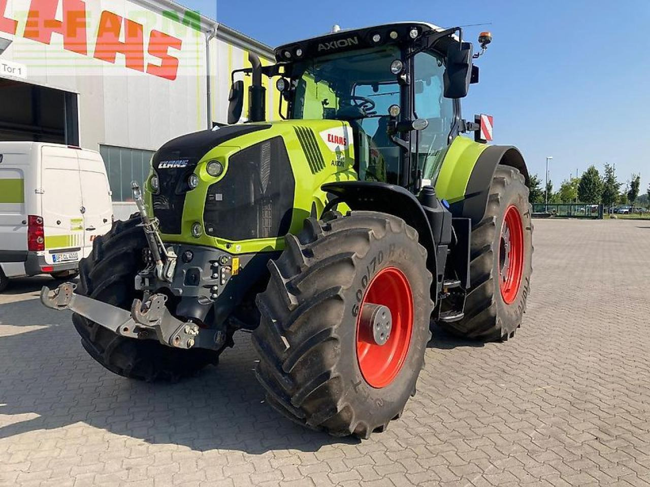 CLAAS axion 870 cmatic CMATIC - Tractor: foto 2 CLAAS axion 870 cmatic CMATIC - Tractor: foto 2