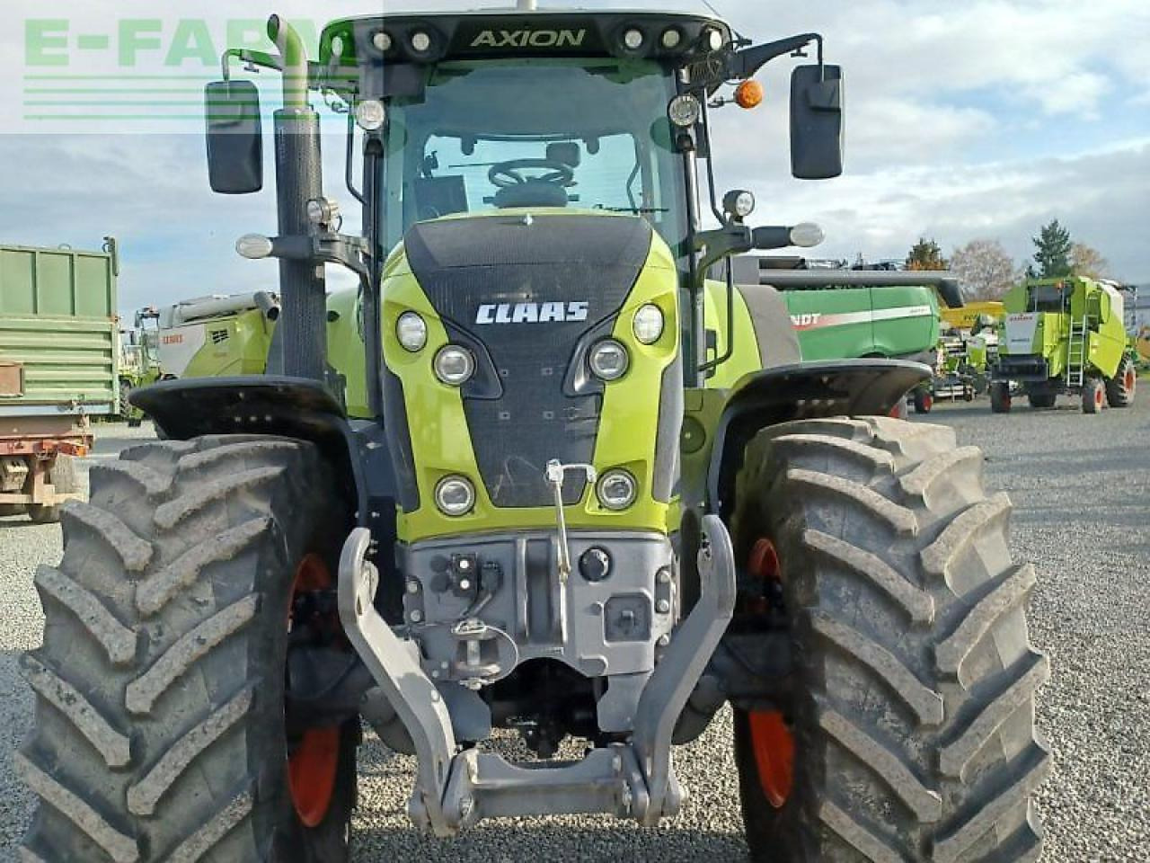 CLAAS axion 870 cmatic CMATIC - Tractor: foto 2 CLAAS axion 870 cmatic CMATIC - Tractor: foto 2