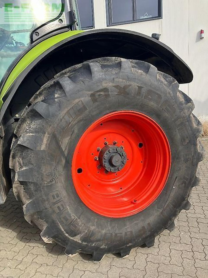 CLAAS axion 870 cmatic CMATIC - Tractor: foto 4 CLAAS axion 870 cmatic CMATIC - Tractor: foto 4