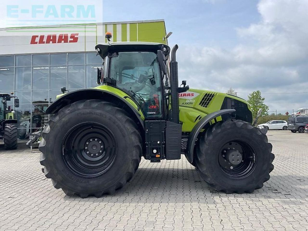 CLAAS axion 870 cmatic - stage v CMATIC - Tractor: foto 2 CLAAS axion 870 cmatic - stage v CMATIC - Tractor: foto 2