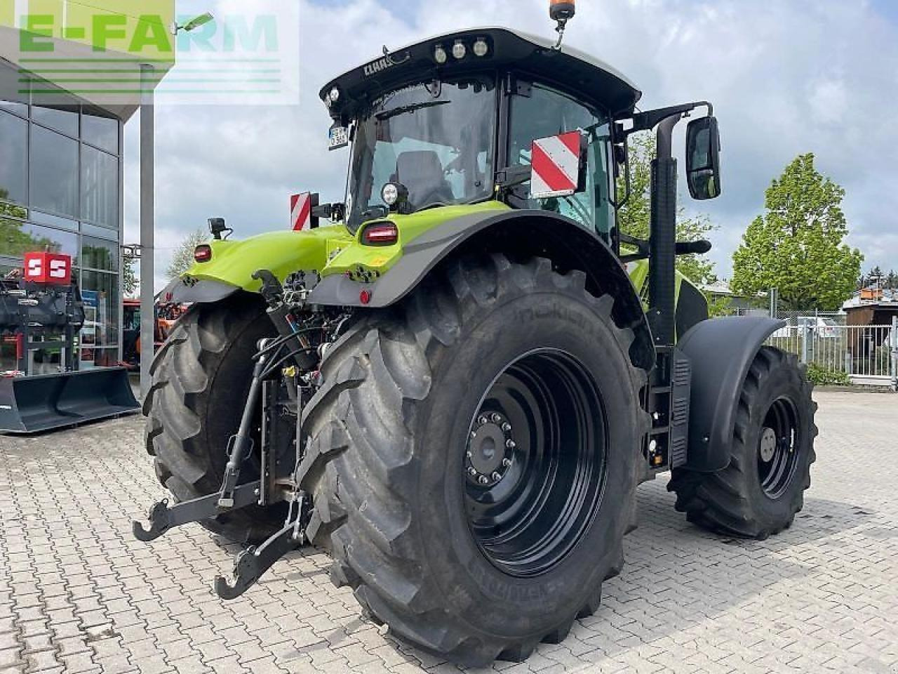 CLAAS axion 870 cmatic - stage v CMATIC - Tractor: foto 3 CLAAS axion 870 cmatic - stage v CMATIC - Tractor: foto 3