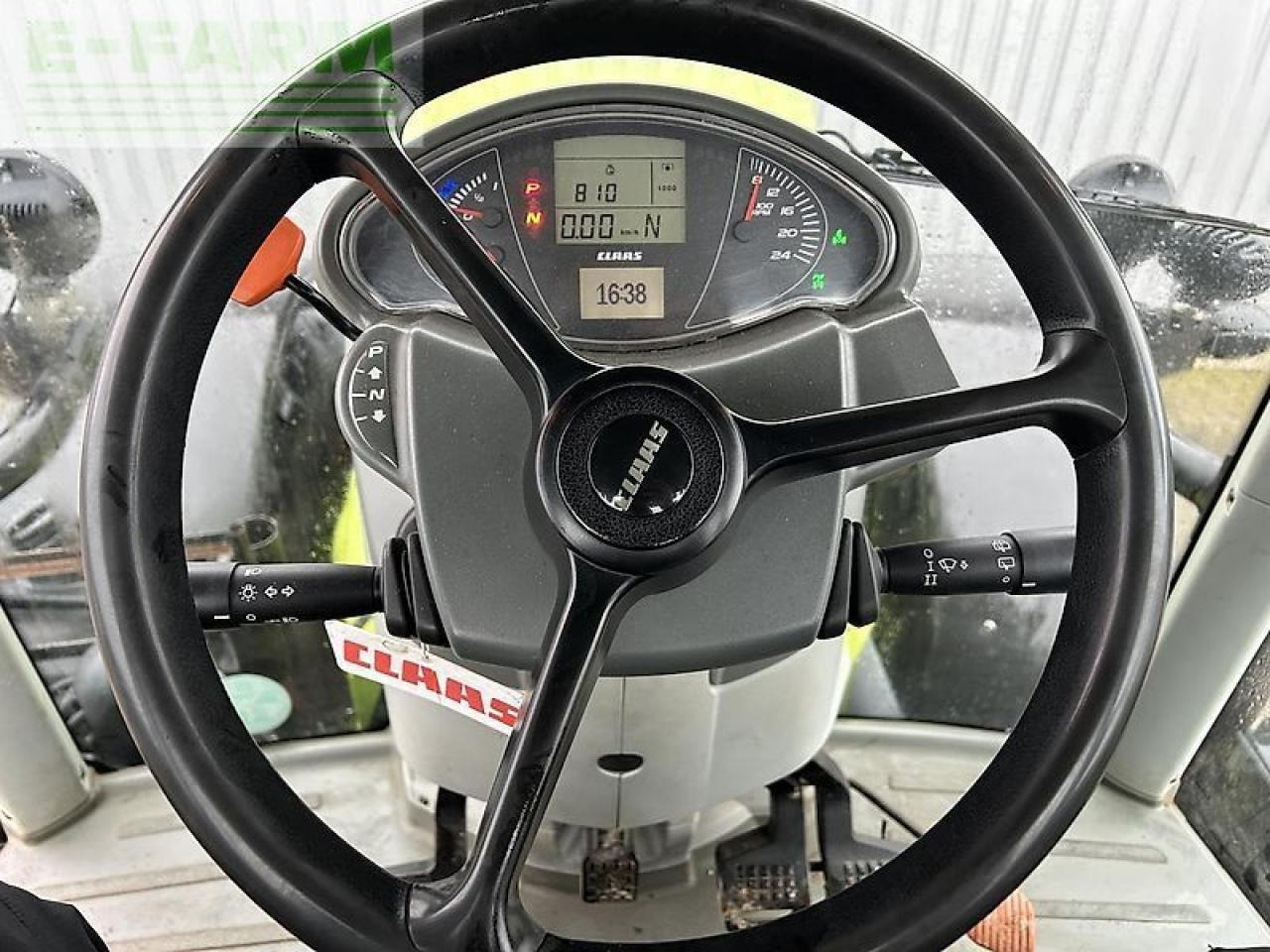 CLAAS axion 930 - Tractor: foto 4 CLAAS axion 930 - Tractor: foto 4