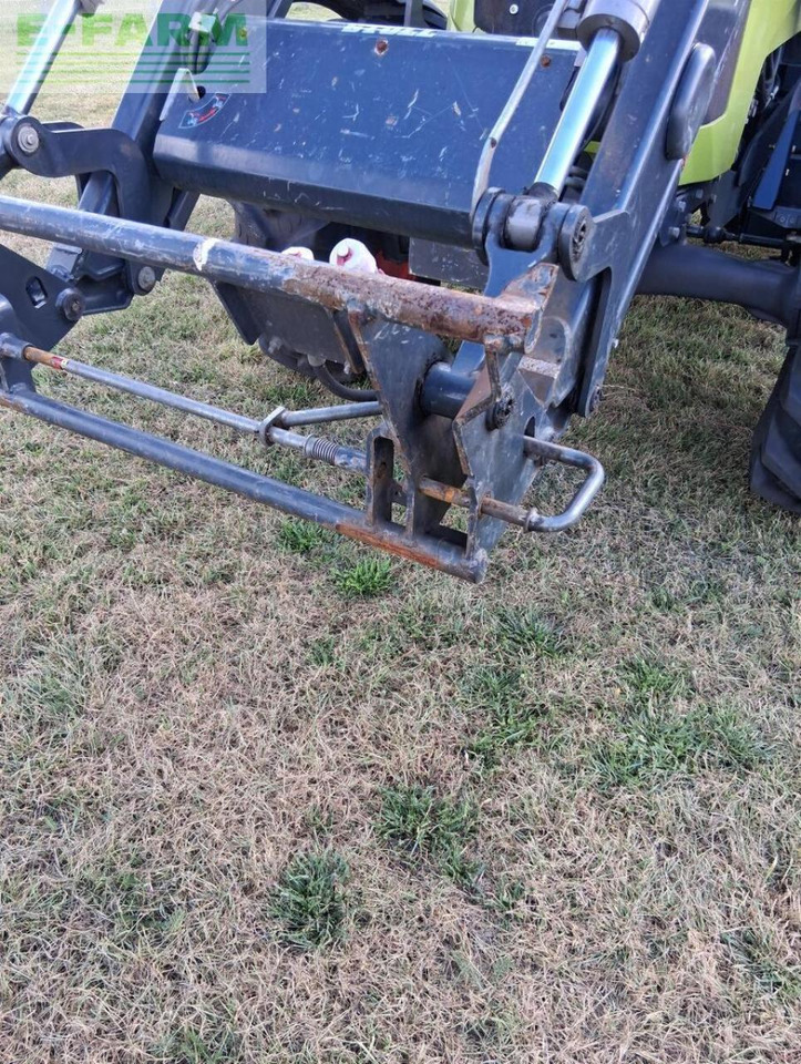 Tractor CLAAS axos 320: foto 11 Tractor CLAAS axos 320: foto 11