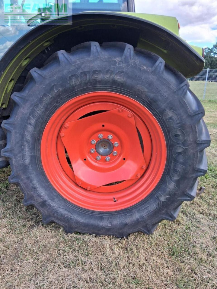 Tractor CLAAS axos 320: foto 13 Tractor CLAAS axos 320: foto 13