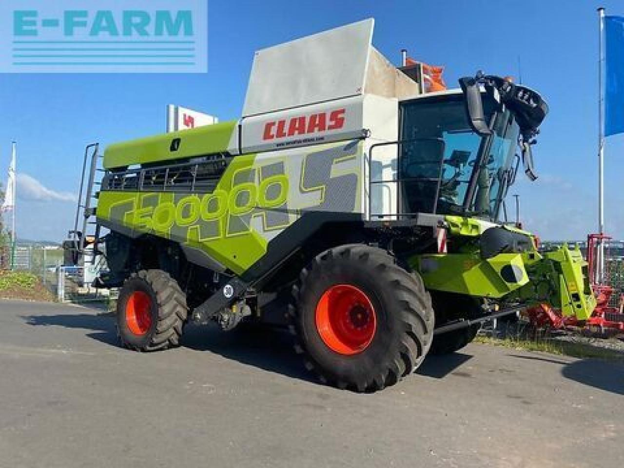 CLAAS lexion 5500 montana top zustand - Cosechadora de granos: foto 1 CLAAS lexion 5500 montana top zustand - Cosechadora de granos: foto 1