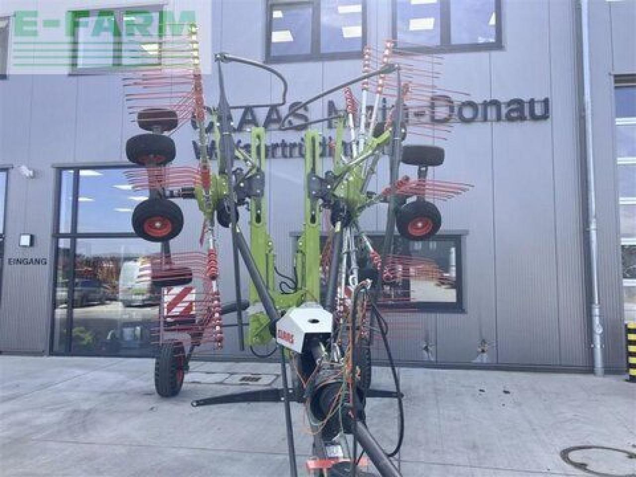 CLAAS liner 2700 trend - Henificadora: foto 1 CLAAS liner 2700 trend - Henificadora: foto 1