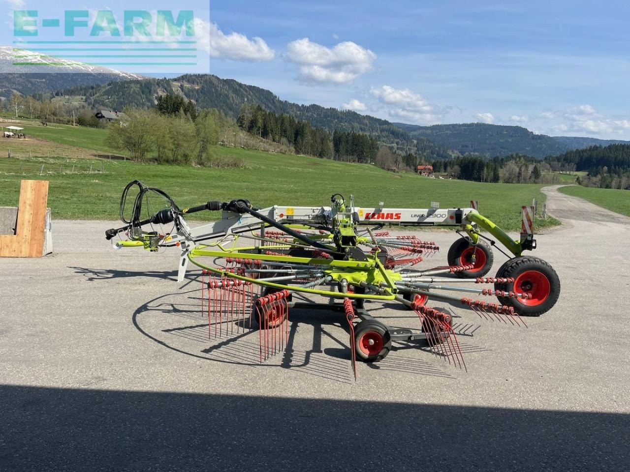 CLAAS liner 2900 trend - Henificadora: foto 4 CLAAS liner 2900 trend - Henificadora: foto 4