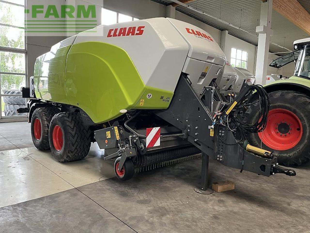 CLAAS quadrant 5200 fc - Empacadora de pacas cuadradas: foto 1 CLAAS quadrant 5200 fc - Empacadora de pacas cuadradas: foto 1