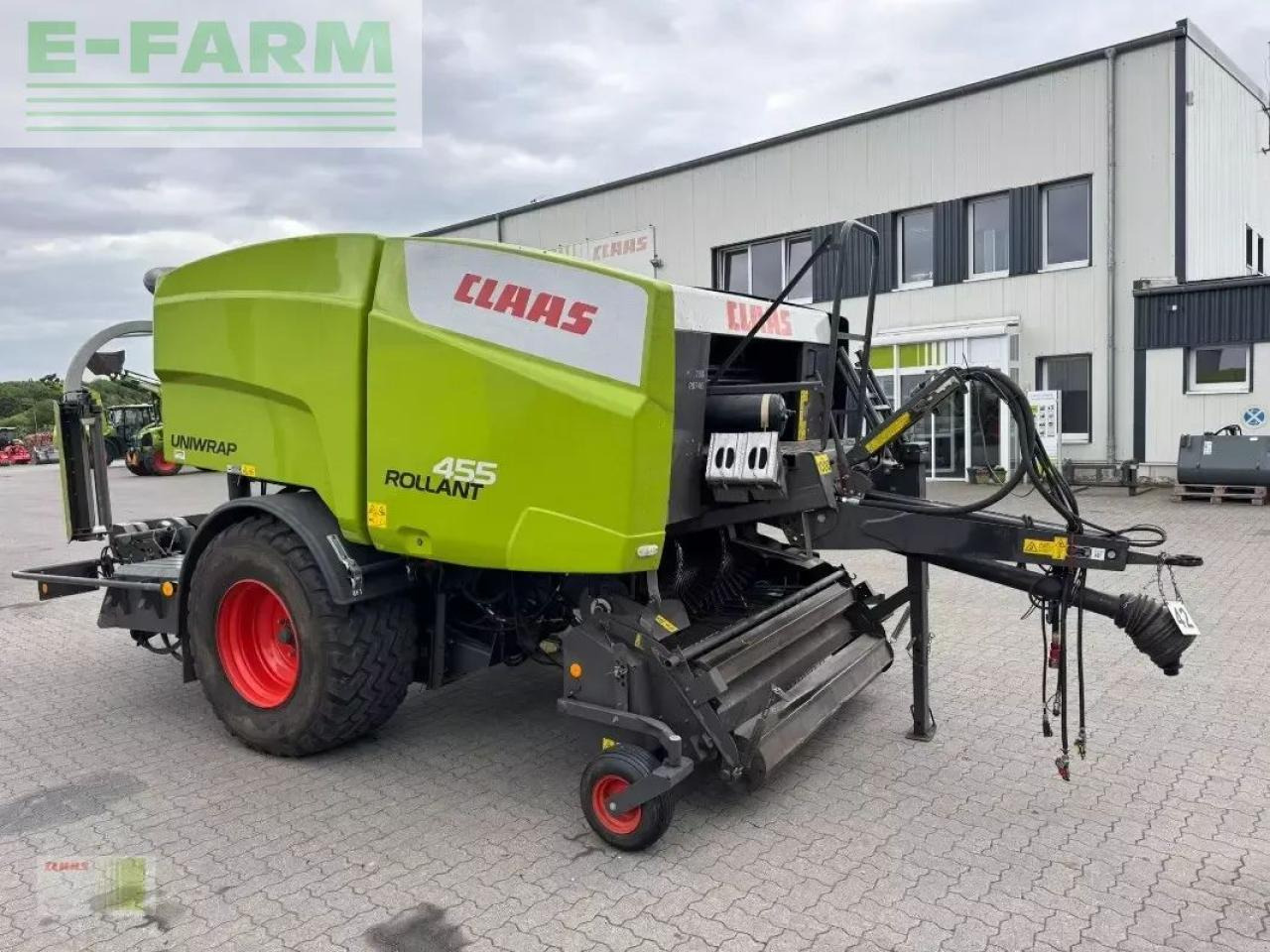 CLAAS rollant 455 rc uniwrap - Empacadora de pacas cuadradas: foto 2 CLAAS rollant 455 rc uniwrap - Empacadora de pacas cuadradas: foto 2