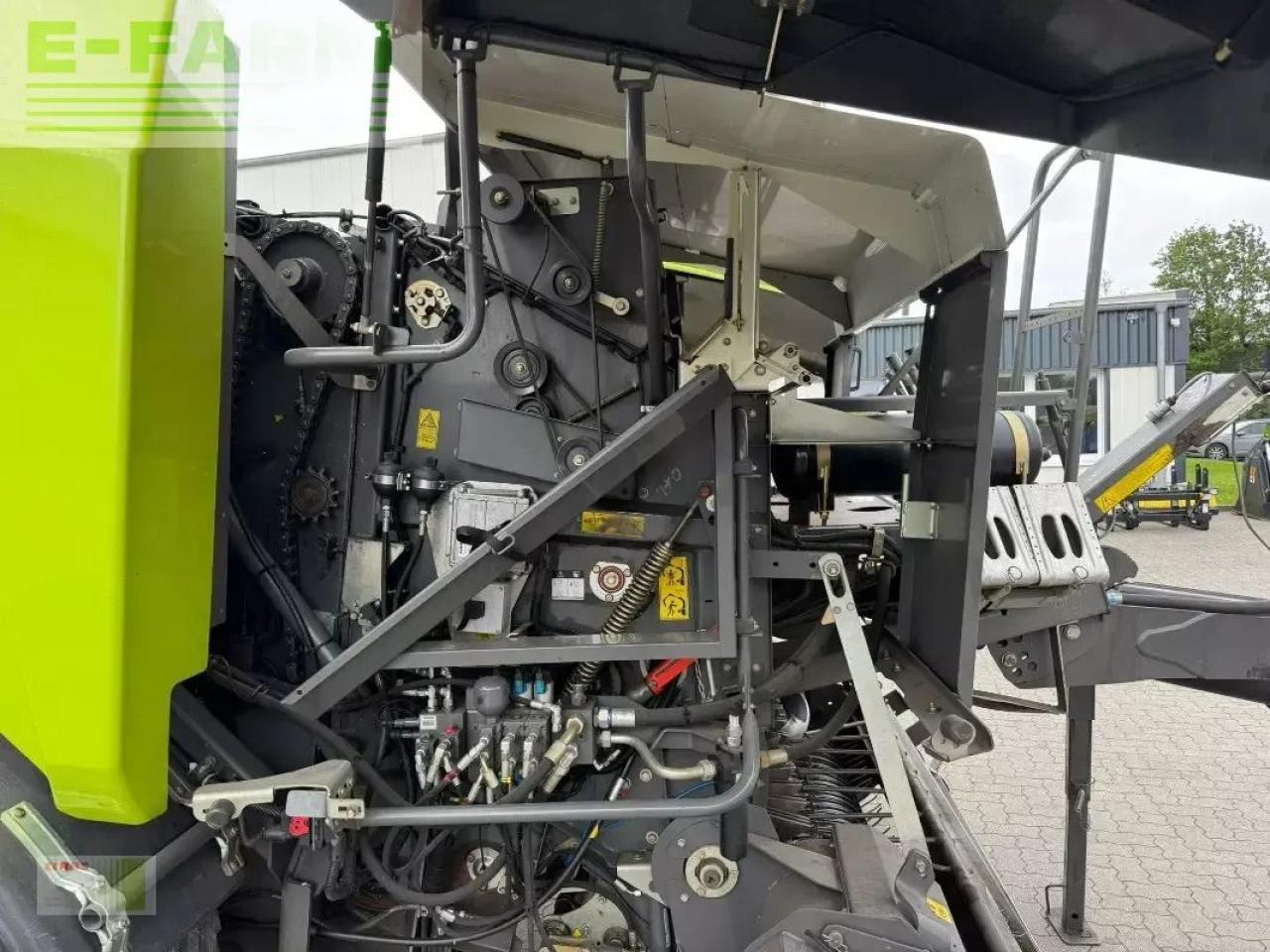 CLAAS rollant 455 rc uniwrap - Empacadora de pacas cuadradas: foto 4 CLAAS rollant 455 rc uniwrap - Empacadora de pacas cuadradas: foto 4
