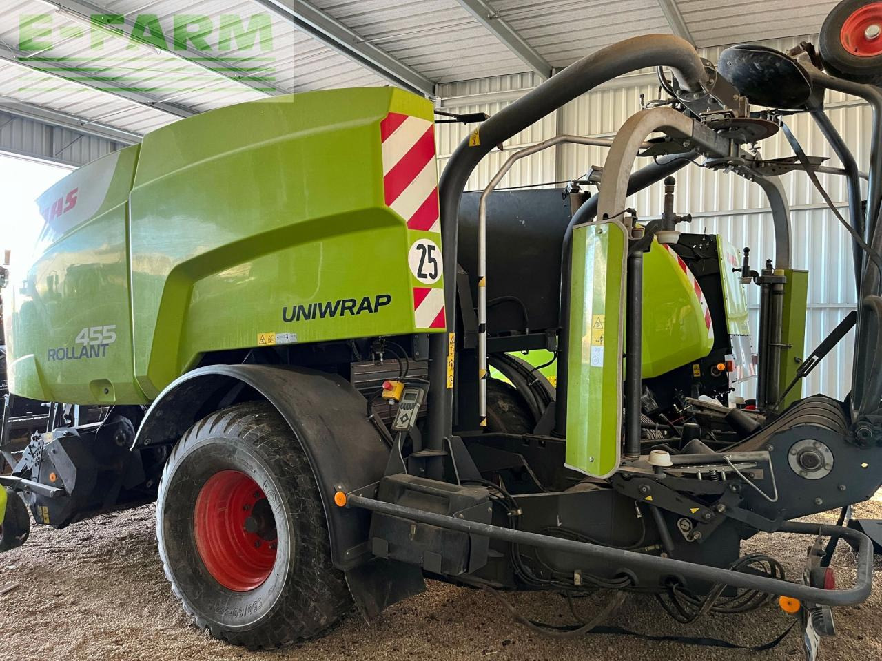 CLAAS rollant 455 rc uniwrap - Empacadora de pacas cuadradas: foto 1 CLAAS rollant 455 rc uniwrap - Empacadora de pacas cuadradas: foto 1
