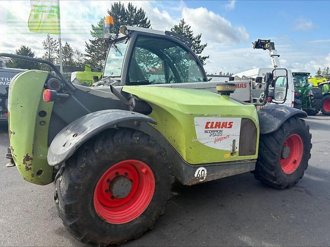 CLAAS scorpion 7040 - Manipulador telescópico: foto 1 CLAAS scorpion 7040 - Manipulador telescópico: foto 1