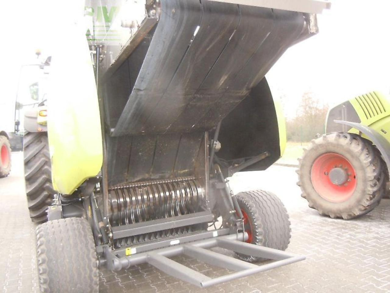 Empacadora de pacas cuadradas CLAAS variant 360 rc pro: foto 13