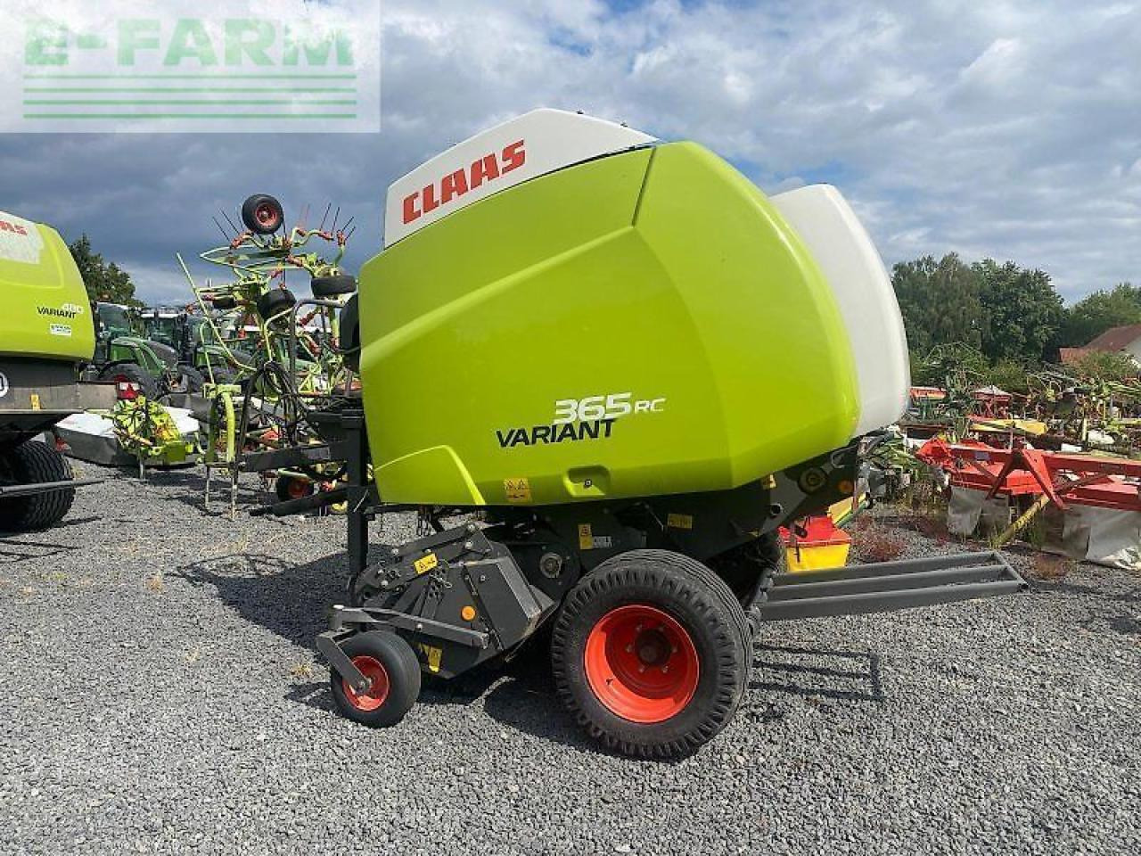 CLAAS variant 365 rc - Empacadora de pacas cuadradas: foto 2 CLAAS variant 365 rc - Empacadora de pacas cuadradas: foto 2