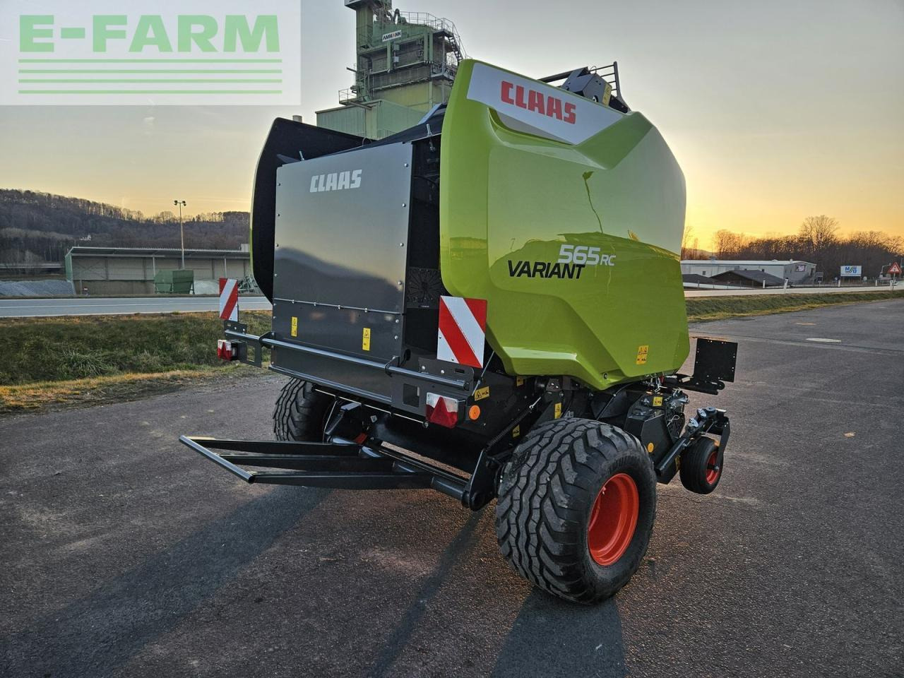 CLAAS variant 565rc - Empacadora de pacas cuadradas: foto 3 CLAAS variant 565rc - Empacadora de pacas cuadradas: foto 3