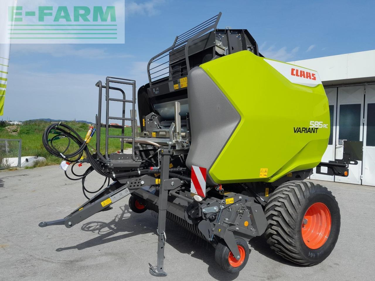 CLAAS variant 585 rc - Empacadora de pacas cuadradas: foto 1 CLAAS variant 585 rc - Empacadora de pacas cuadradas: foto 1