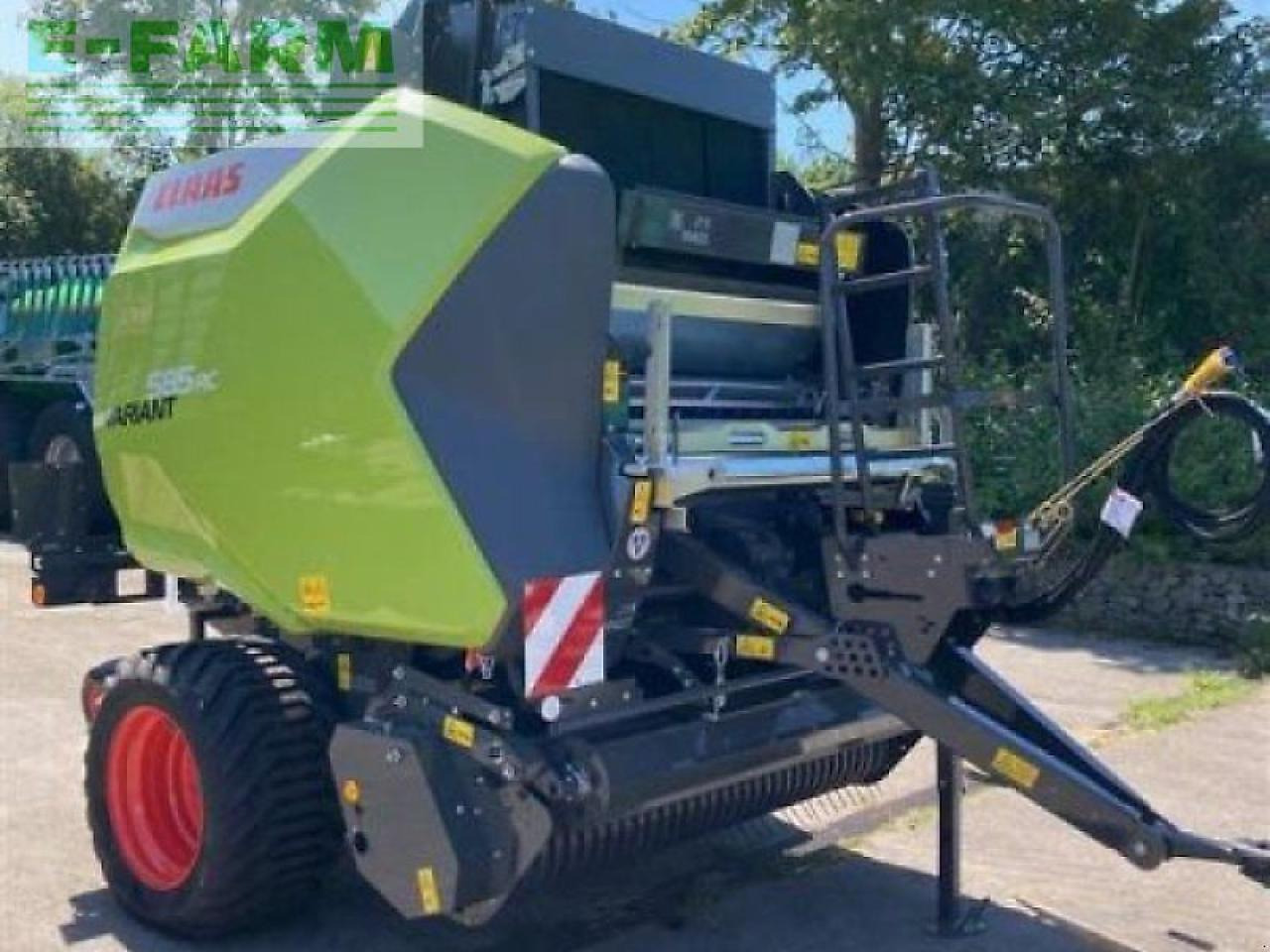 CLAAS variant 585 rc pro - Empacadora de pacas cuadradas: foto 1 CLAAS variant 585 rc pro - Empacadora de pacas cuadradas: foto 1