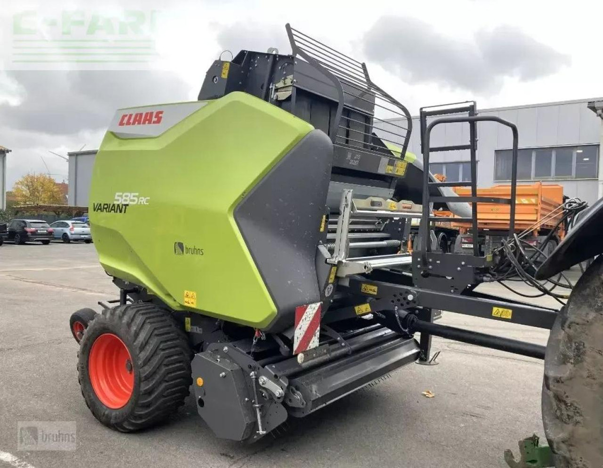 CLAAS variant 585 rc pro - Empacadora de pacas cuadradas: foto 4 CLAAS variant 585 rc pro - Empacadora de pacas cuadradas: foto 4