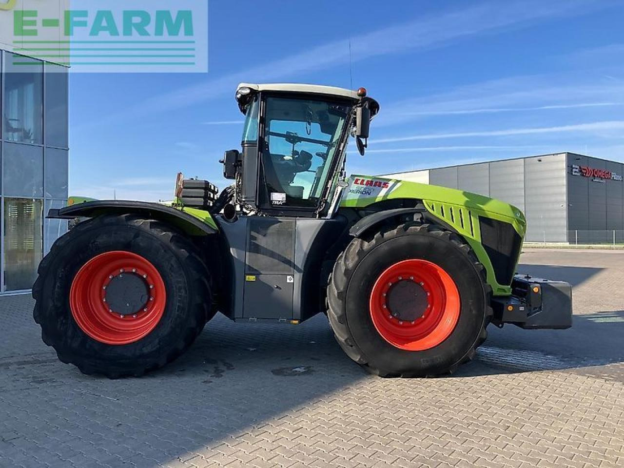CLAAS xerion 5000 - Tractor: foto 2 CLAAS xerion 5000 - Tractor: foto 2