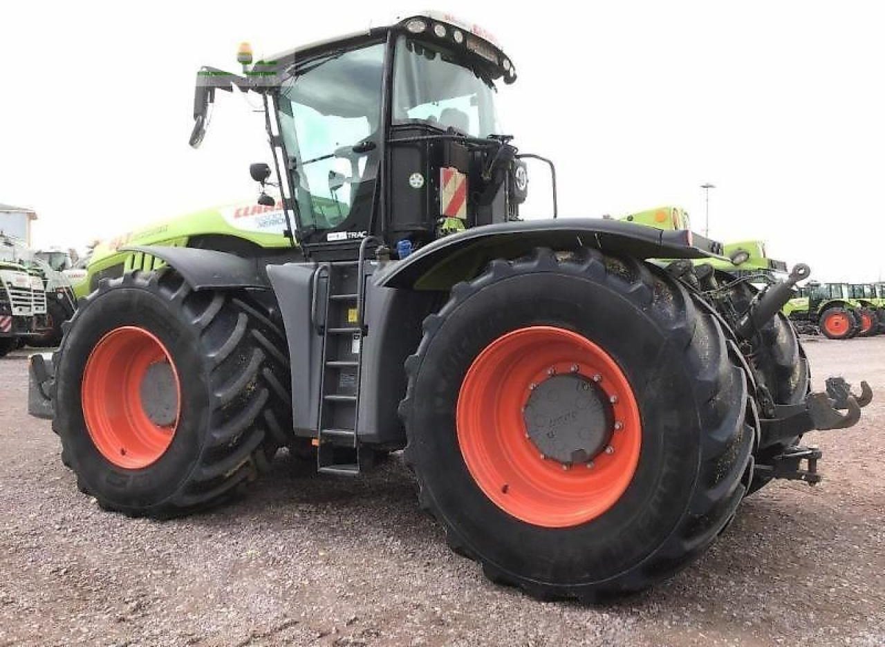Tractor CLAAS xerion 5000 trac TRAC: foto 6