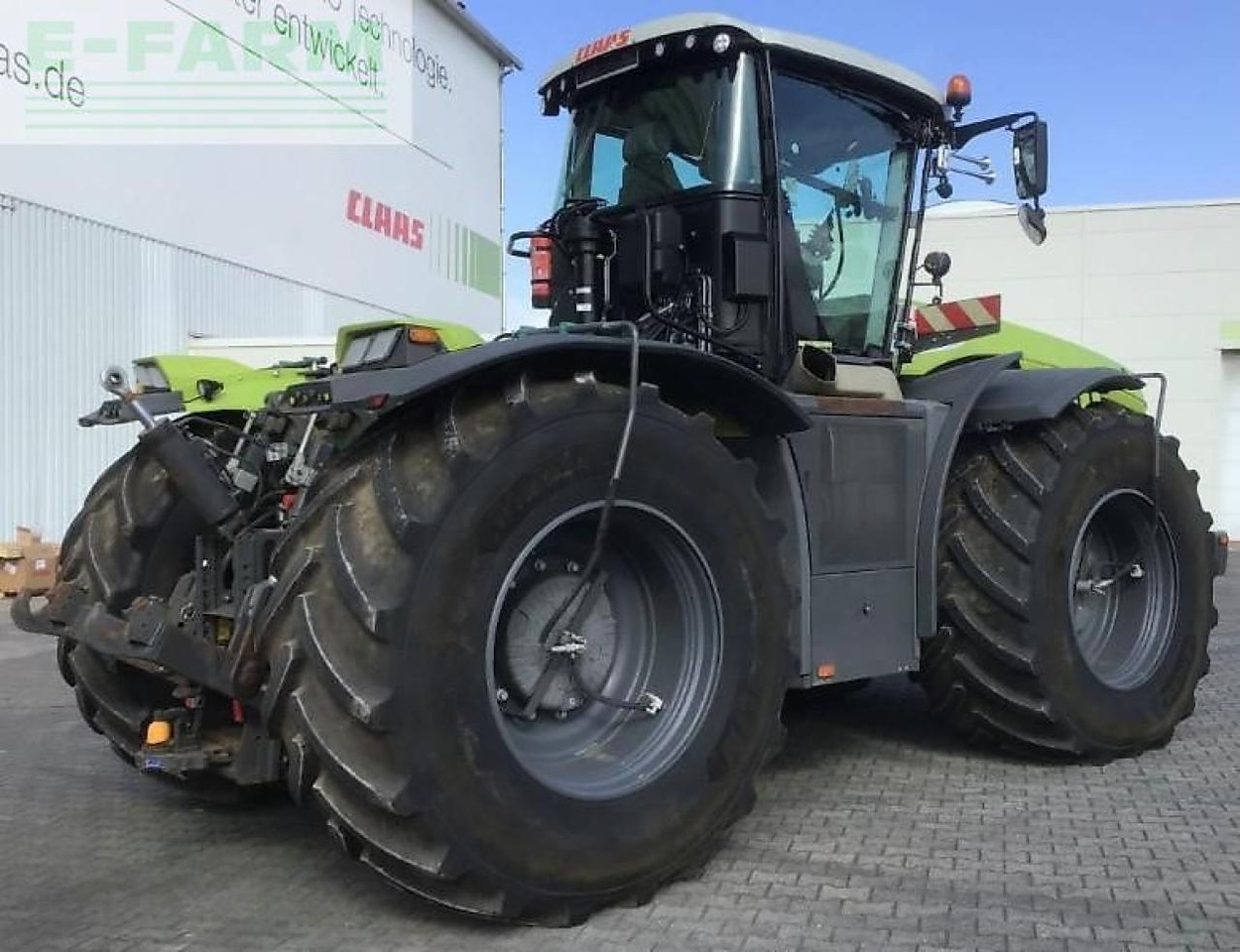 CLAAS xerion 5000 trac vc TRAC VC - Tractor: foto 5 CLAAS xerion 5000 trac vc TRAC VC - Tractor: foto 5