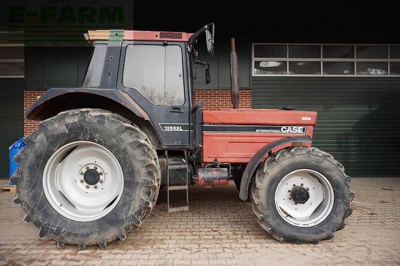 Case-IH ihc 1255 xl - Tractor: foto 4 Case-IH ihc 1255 xl - Tractor: foto 4