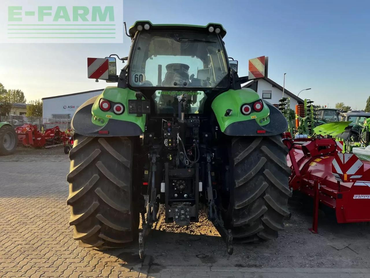 Deutz-Fahr agrotron 8280 ttv TTV - Tractor: foto 3 Deutz-Fahr agrotron 8280 ttv TTV - Tractor: foto 3