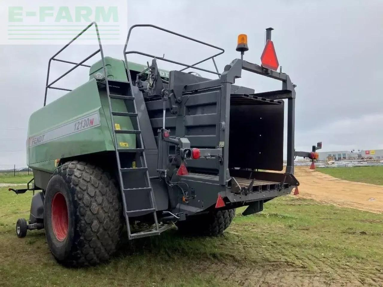 Fendt 12130 n - Empacadora de pacas cuadradas: foto 4 Fendt 12130 n - Empacadora de pacas cuadradas: foto 4