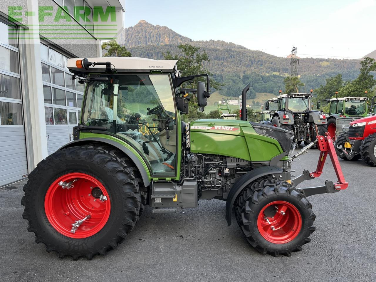 Fendt 211 p vario gen3 profi setting2 P - Tractor: foto 4 Fendt 211 p vario gen3 profi setting2 P - Tractor: foto 4
