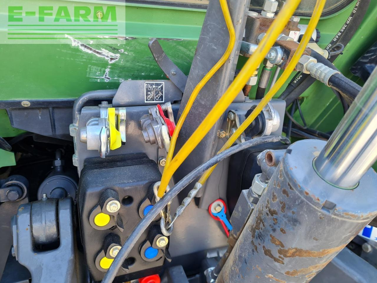 Tractor Fendt 411 vario: foto 21