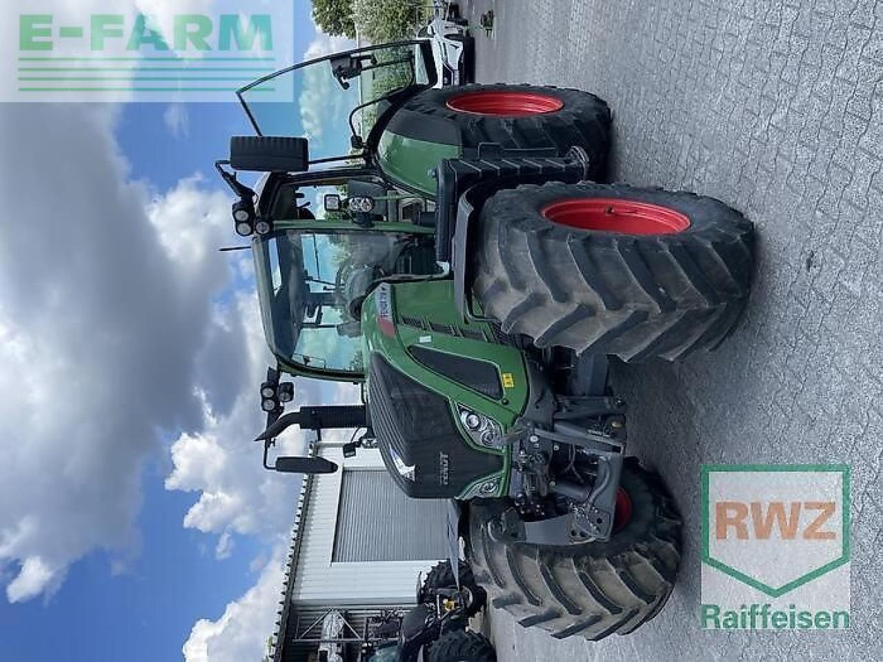 Fendt 718 profi-plus s 4 vario ProfiPlus - Tractor: foto 5 Fendt 718 profi-plus s 4 vario ProfiPlus - Tractor: foto 5