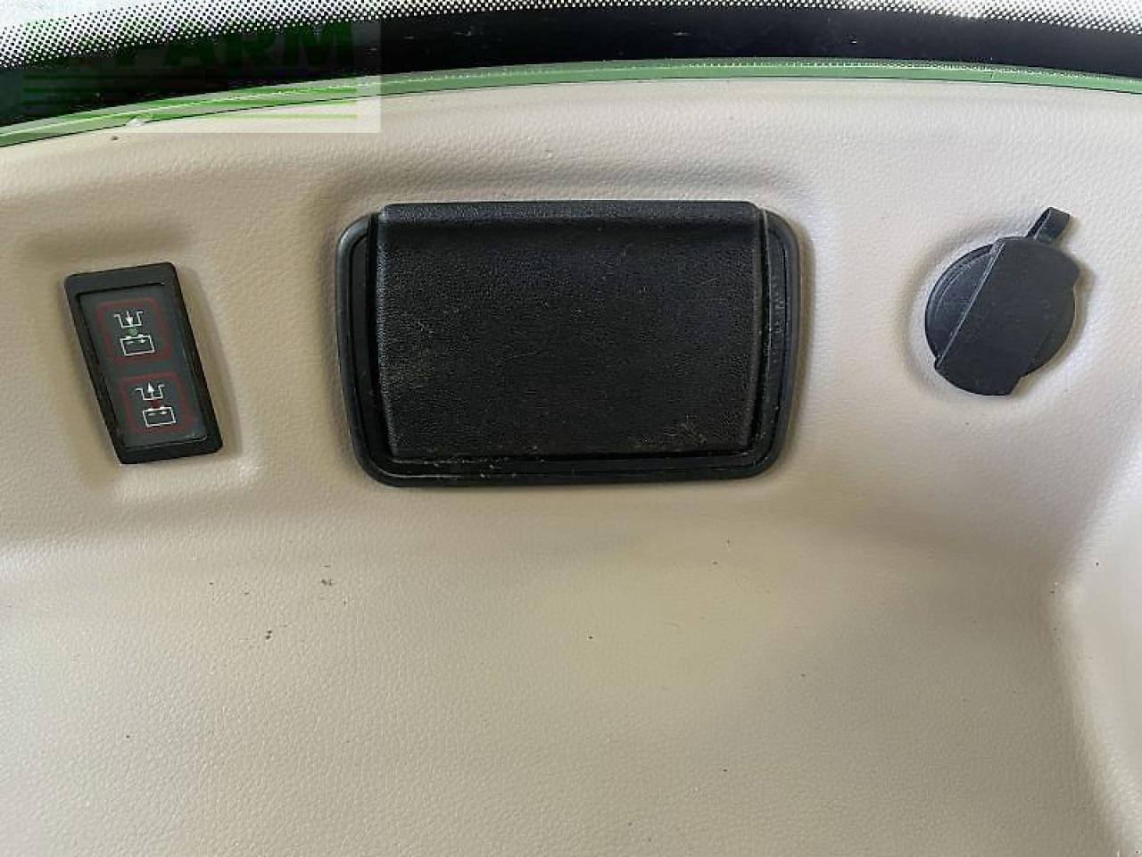 Tractor Fendt 718 vario scr profi Profi: foto 16