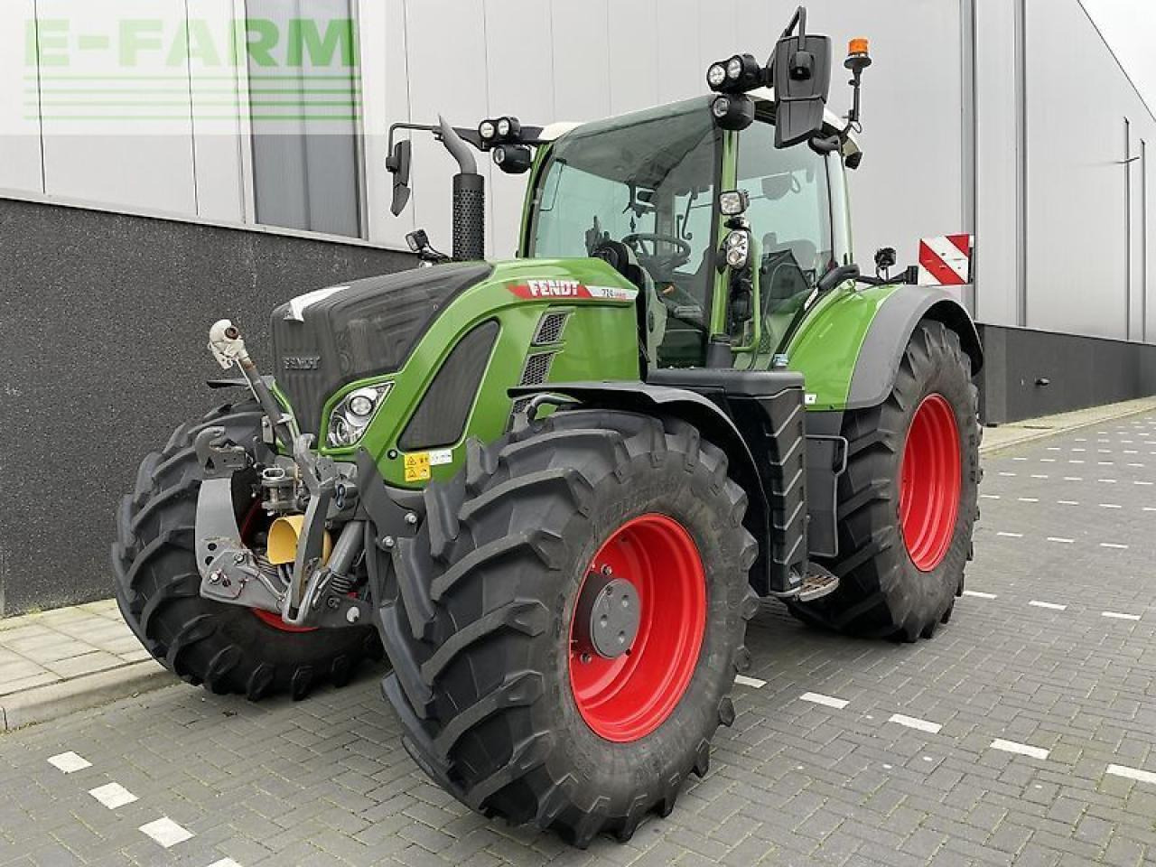Fendt 724 gen6 profi plus - Tractor: foto 1 Fendt 724 gen6 profi plus - Tractor: foto 1