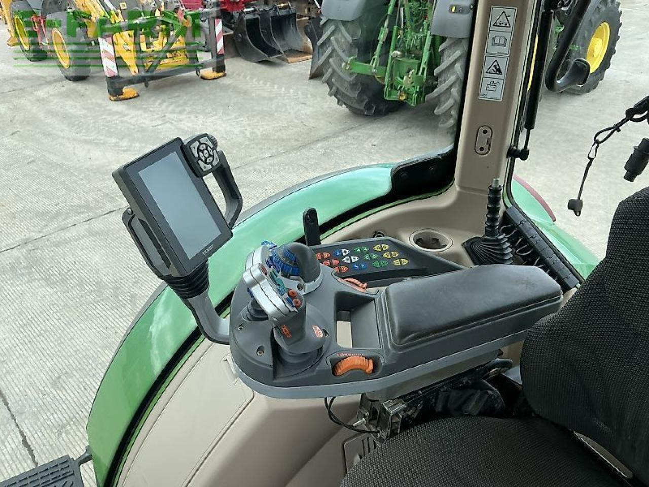 Tractor Fendt 724 power plus tractor (st23425): foto 21