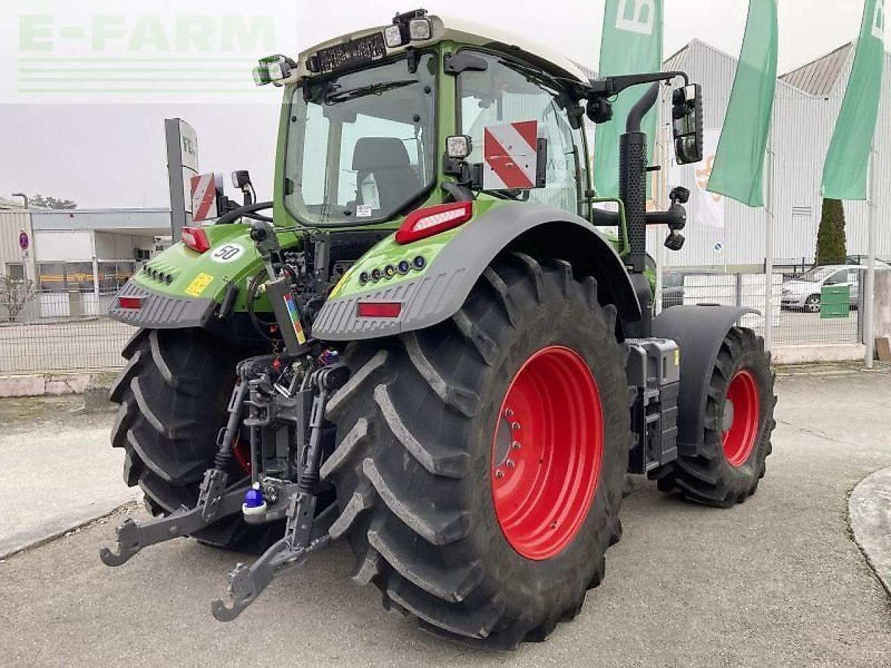 Tractor Fendt 724 vario gen7 profi plus ProfiPlus: foto 8 Tractor Fendt 724 vario gen7 profi plus ProfiPlus: foto 8