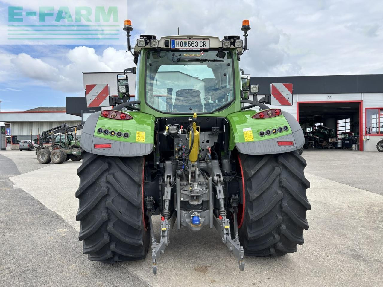 Fendt 724 vario profi+ ProfiPlus - Tractor: foto 4 Fendt 724 vario profi+ ProfiPlus - Tractor: foto 4