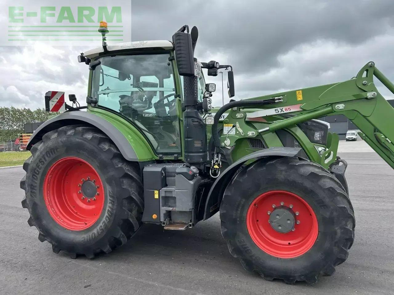 Fendt 724 vario s4 - Tractor: foto 5 Fendt 724 vario s4 - Tractor: foto 5