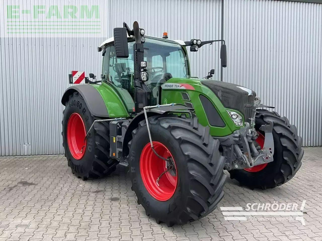 Fendt 724 vario s4 profi plus ProfiPlus - Tractor: foto 1 Fendt 724 vario s4 profi plus ProfiPlus - Tractor: foto 1