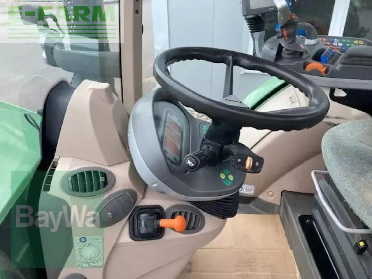Tractor Fendt 724 vario s4 profi plus ProfiPlus: foto 13