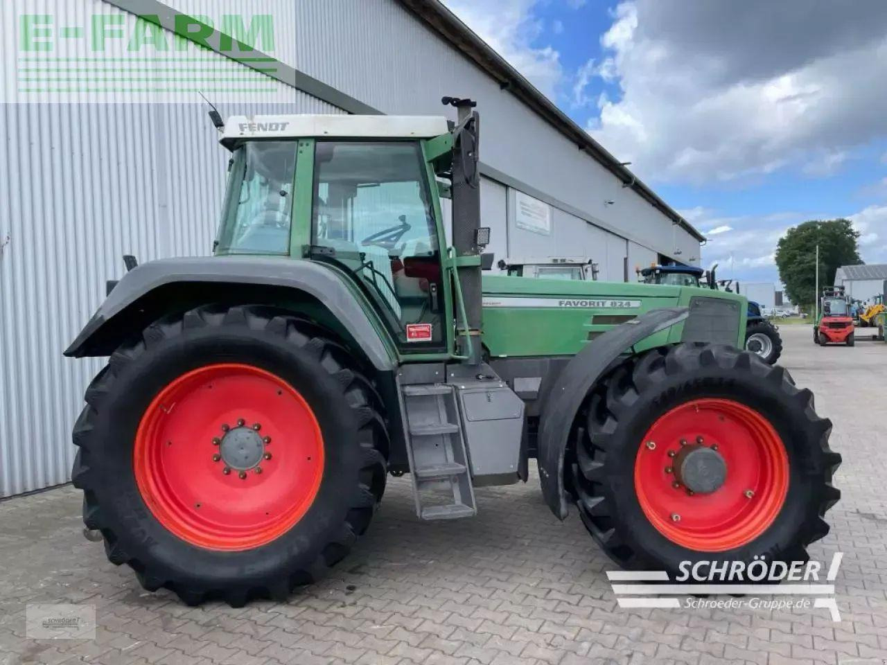 Fendt favorit 824 -defekt- - Tractor: foto 2 Fendt favorit 824 -defekt- - Tractor: foto 2