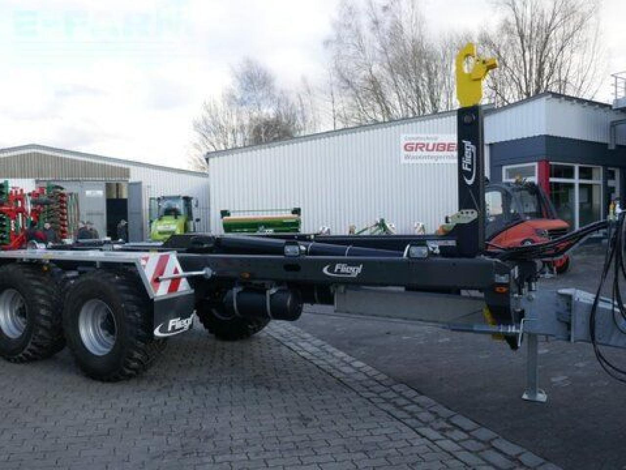Fliegl hkl 22 - tandem abrollkipper - abgelagert! - Remolque multilift/ Portacontenedores de cadenas: foto 3 Fliegl hkl 22 - tandem abrollkipper - abgelagert! - Remolque multilift/ Portacontenedores de cadenas: foto 3