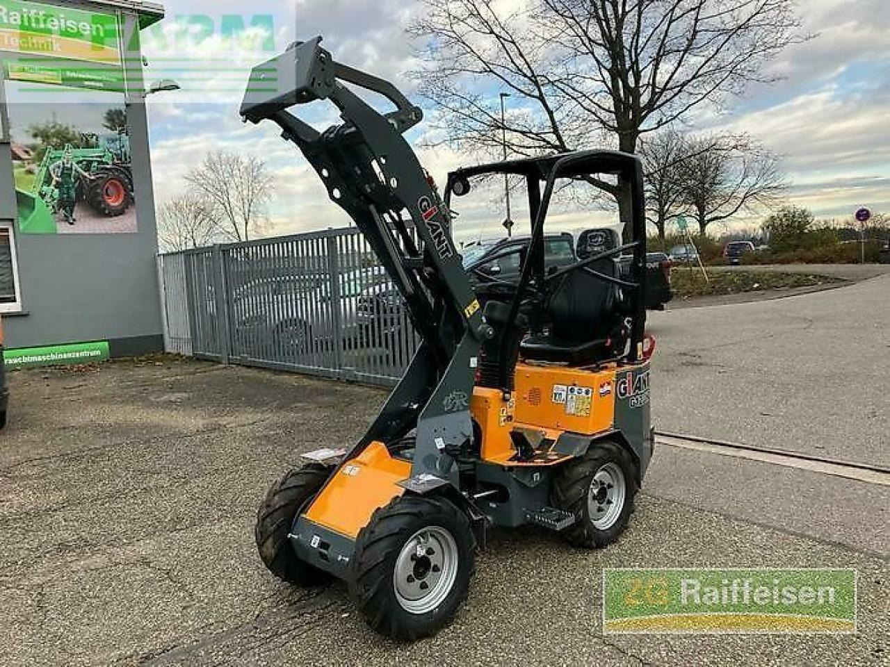 Giant g1200 - Miniexcavadora: foto 3 Giant g1200 - Miniexcavadora: foto 3