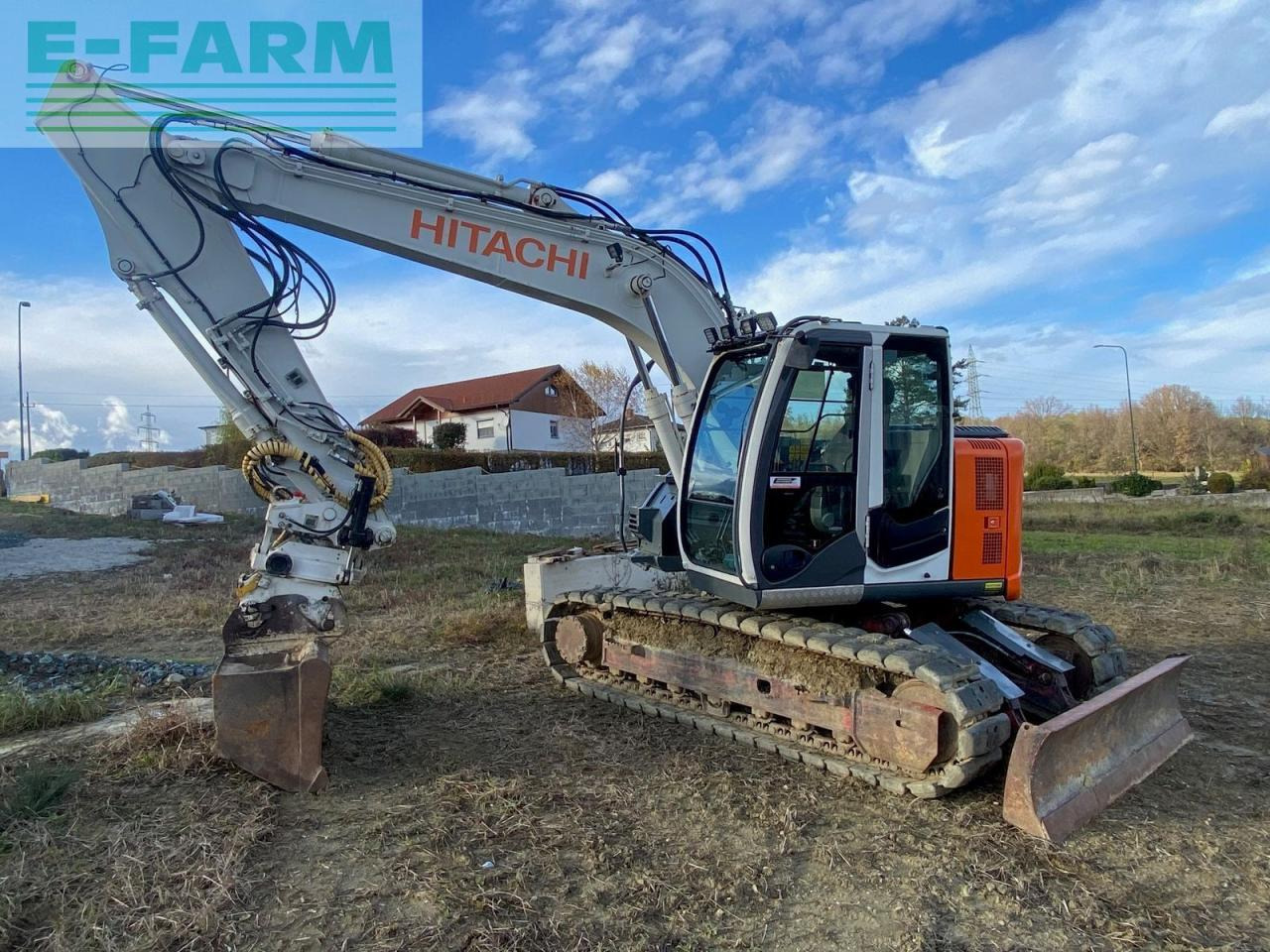 Hitachi zaxis 135 us mit rototilt - Excavadora de cadenas: foto 1 Hitachi zaxis 135 us mit rototilt - Excavadora de cadenas: foto 1