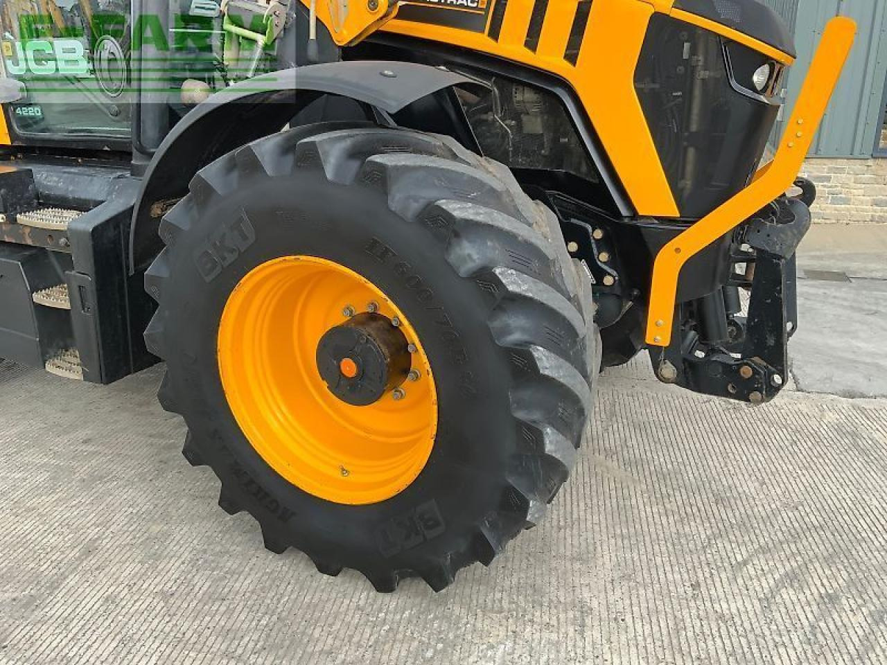 Tractor JCB 4220 fastrac tractor (st24632): foto 12 Tractor JCB 4220 fastrac tractor (st24632): foto 12