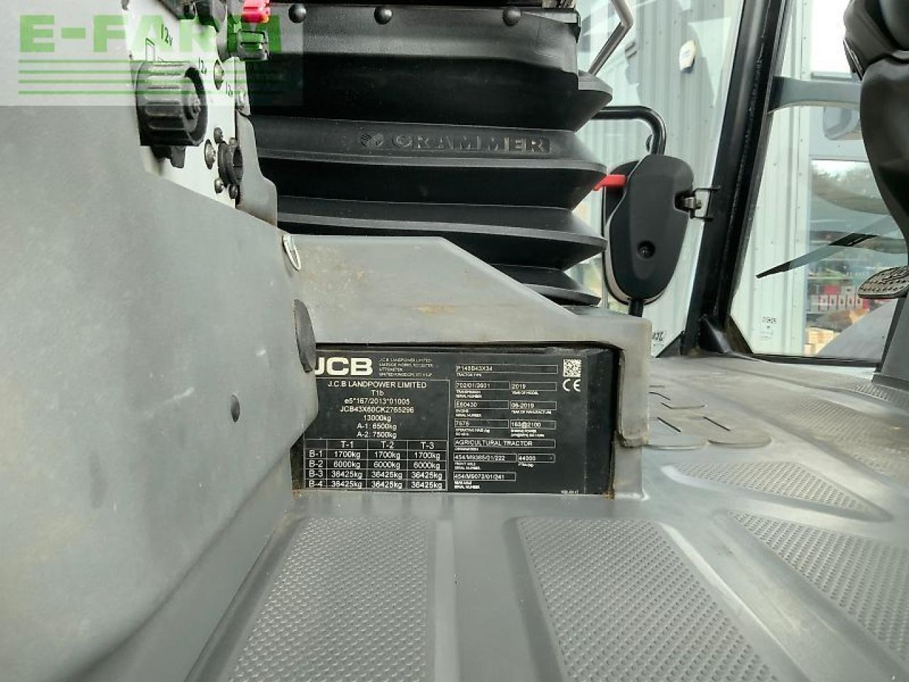 Tractor JCB 4220 fastrac tractor (st24632): foto 24 Tractor JCB 4220 fastrac tractor (st24632): foto 24