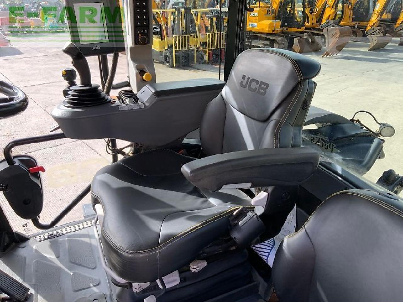 Tractor JCB 4220 fastrac tractor (st24632): foto 28 Tractor JCB 4220 fastrac tractor (st24632): foto 28