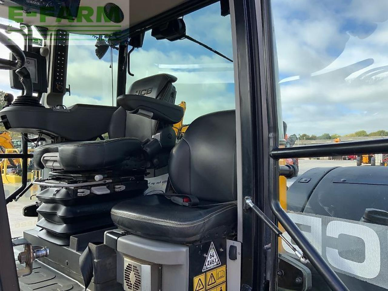 Tractor JCB 4220 fastrac tractor (st24632): foto 26 Tractor JCB 4220 fastrac tractor (st24632): foto 26