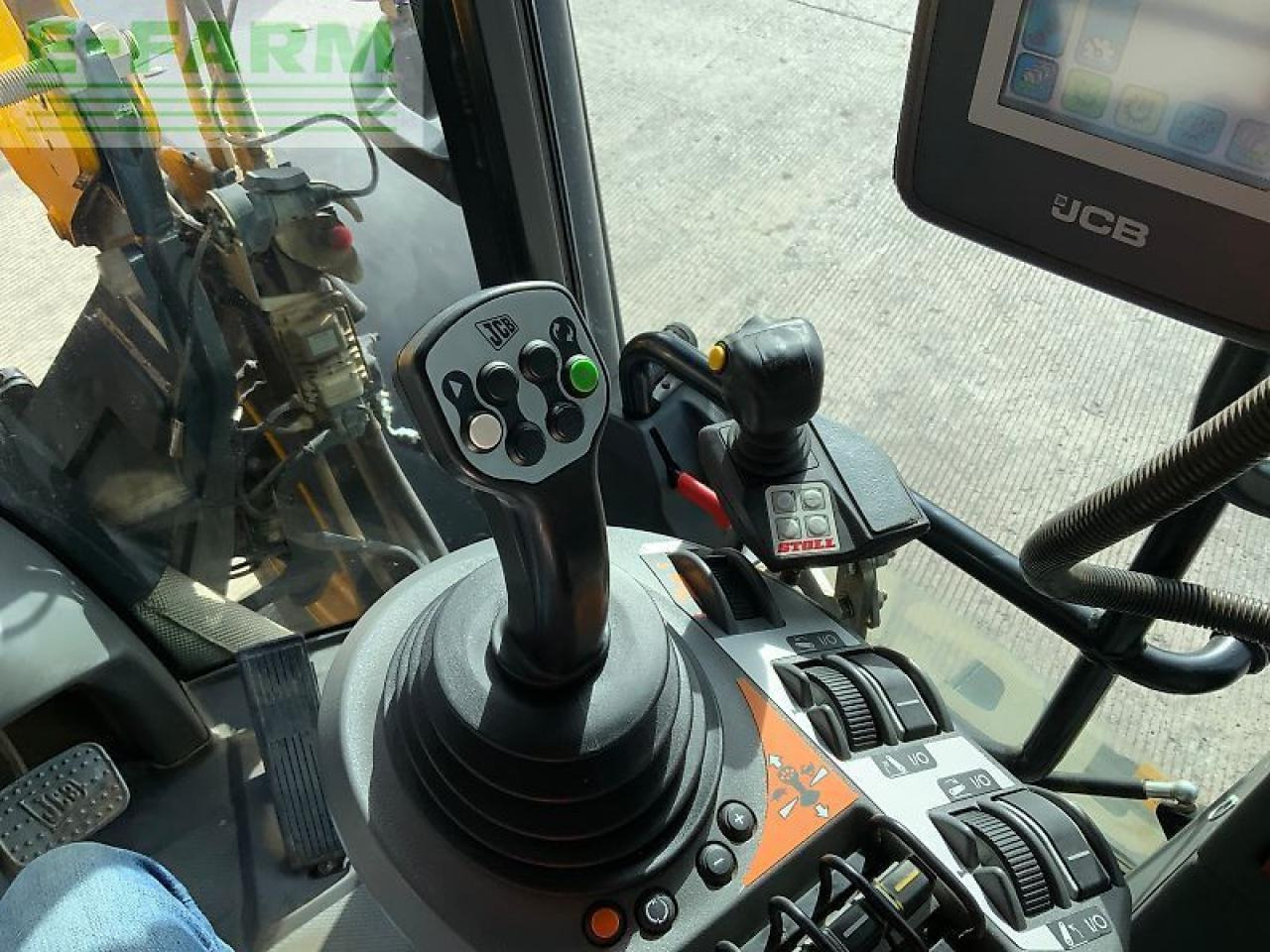 Tractor JCB 4220 fastrac tractor (st24632): foto 32 Tractor JCB 4220 fastrac tractor (st24632): foto 32