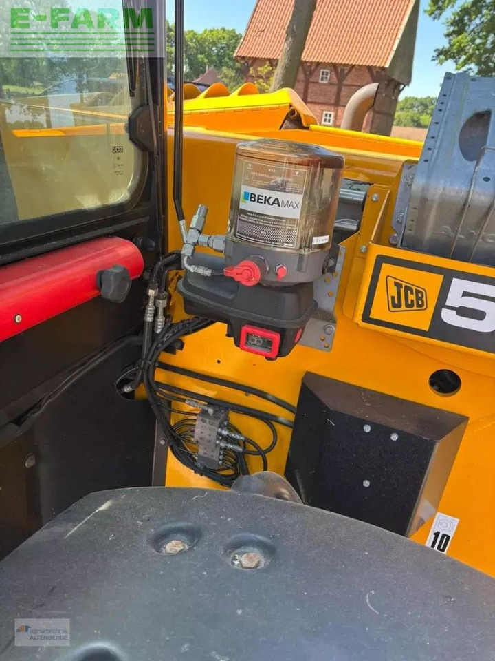 JCB 527-58 agri - Manipulador telescópico: foto 2 JCB 527-58 agri - Manipulador telescópico: foto 2