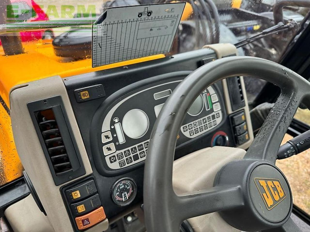 JCB fastrac 2115 / 4ws - Tractor: foto 2 JCB fastrac 2115 / 4ws - Tractor: foto 2
